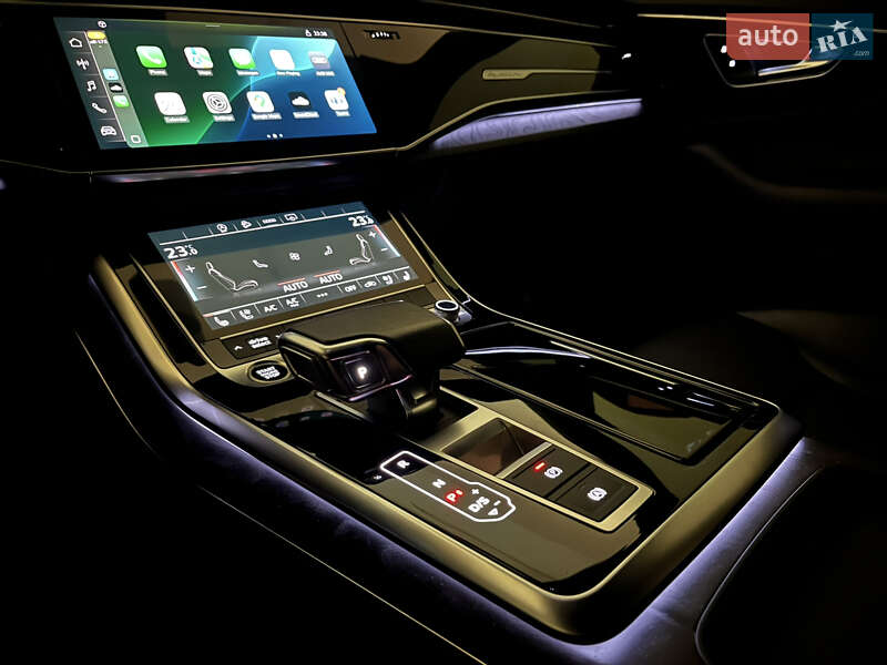 Внедорожник / Кроссовер Audi Q8 2021 в Киеве