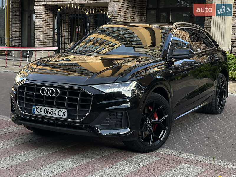 Внедорожник / Кроссовер Audi Q8 2021 в Киеве