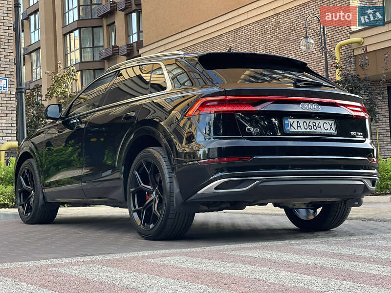 Внедорожник / Кроссовер Audi Q8 2021 в Киеве