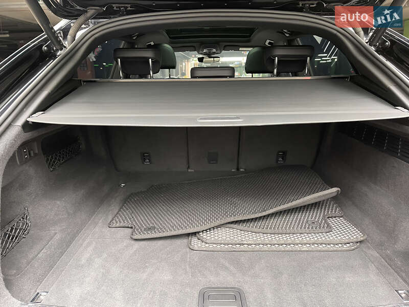 Внедорожник / Кроссовер Audi Q8 2021 в Киеве