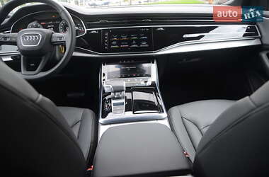 Внедорожник / Кроссовер Audi Q8 2025 в 