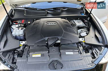 Позашляховик / Кросовер Audi Q8 2023 в  фото 41 Позашляховик / Кросовер Audi Q8 2023 в
