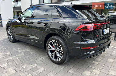 Внедорожник / Кроссовер Audi Q8 2024 в 