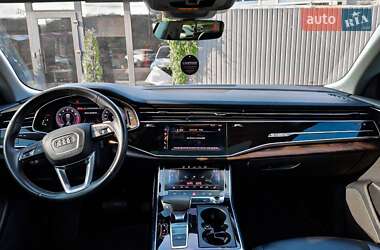 Внедорожник / Кроссовер Audi Q8 2019 в 