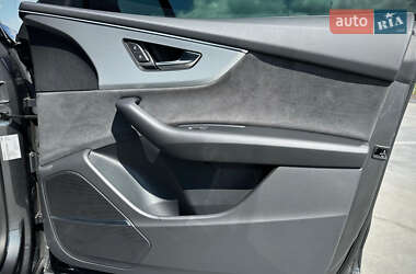 Внедорожник / Кроссовер Audi Q8 2024 в 