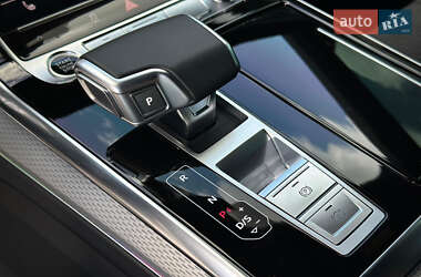 Внедорожник / Кроссовер Audi Q8 2024 в 