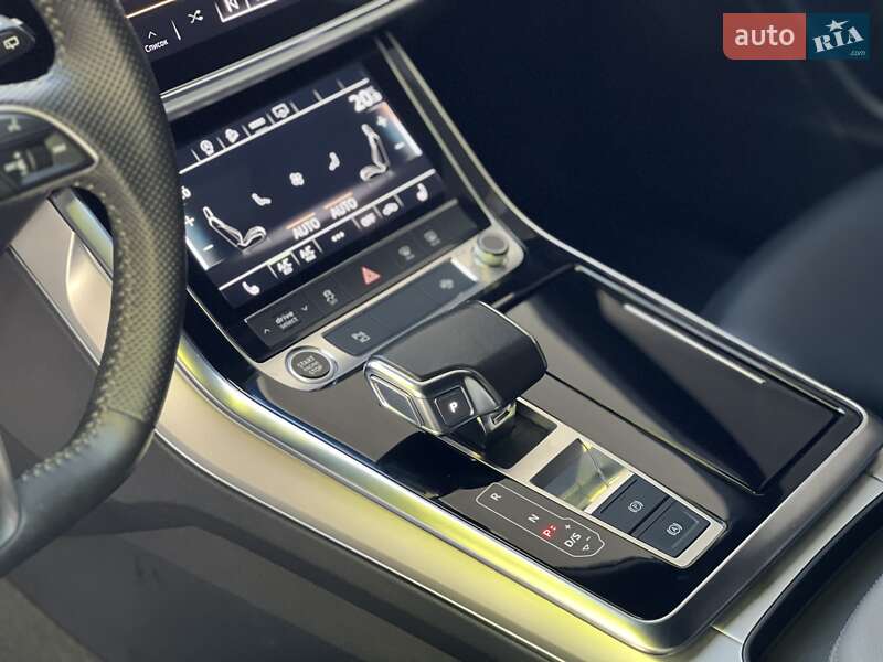 Внедорожник / Кроссовер Audi Q8 2021 в Днепре