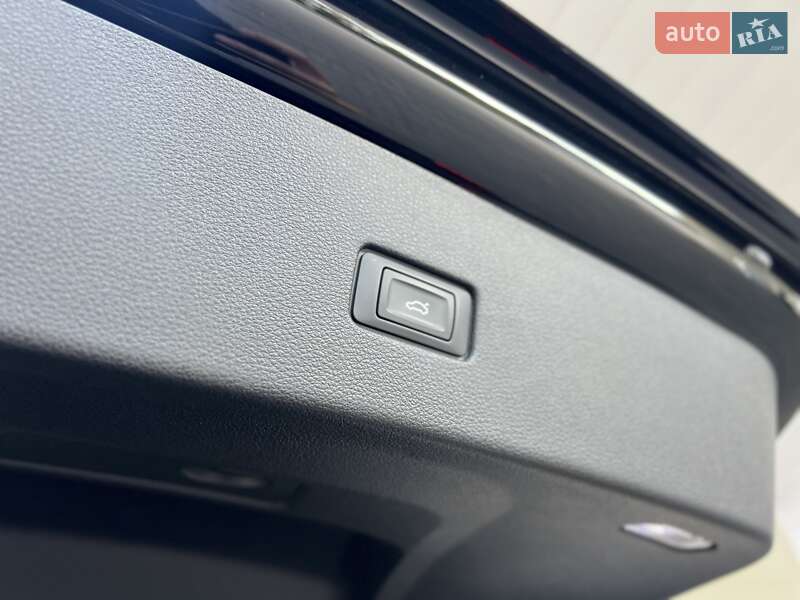 Внедорожник / Кроссовер Audi Q8 2021 в Днепре