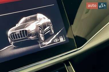 Внедорожник / Кроссовер Audi Q8 2021 в 