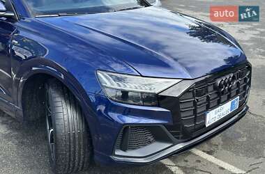 Внедорожник / Кроссовер Audi Q8 2018 в 