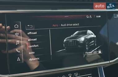 Внедорожник / Кроссовер Audi Q8 2018 в 