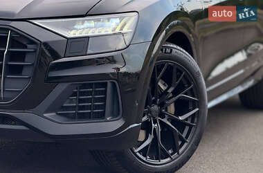 Внедорожник / Кроссовер Audi Q8 2019 в 