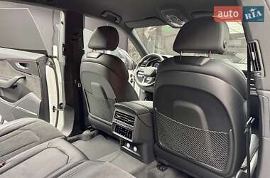 Внедорожник / Кроссовер Audi Q8 2019 в 