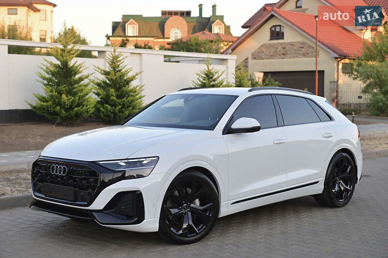 Позашляховик / Кросовер Audi Q8 2025 в Львові