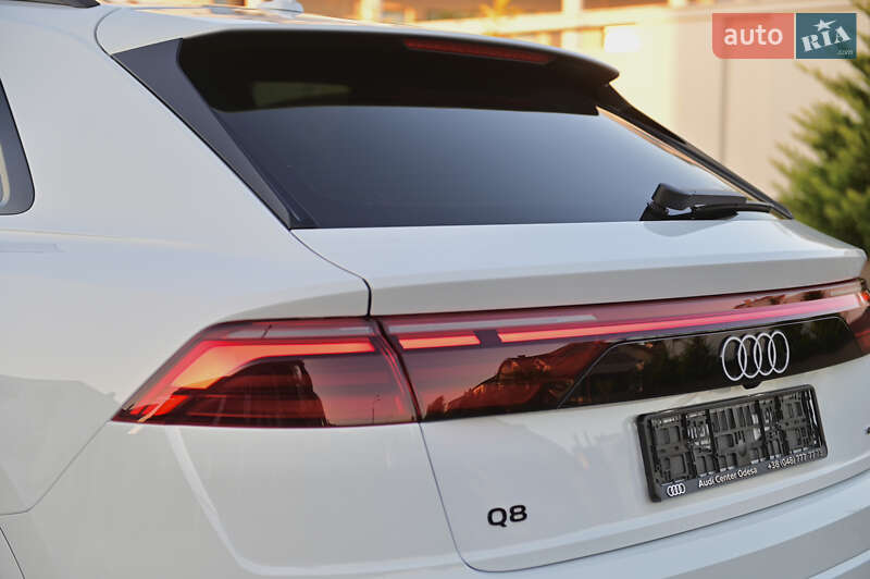 Позашляховик / Кросовер Audi Q8 2025 в Львові