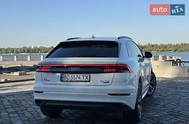 Внедорожник / Кроссовер Audi Q8 2019 в 