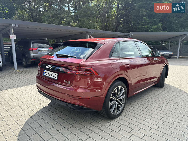 Позашляховик / Кросовер Audi Q8 2020 в Львові