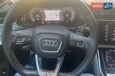 Внедорожник / Кроссовер Audi Q8 2018 в 