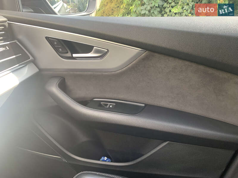 Внедорожник / Кроссовер Audi Q8 2018 в Дрогобыче