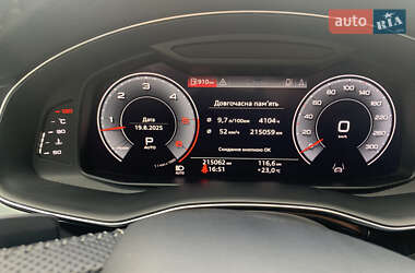 Внедорожник / Кроссовер Audi Q8 2018 в 