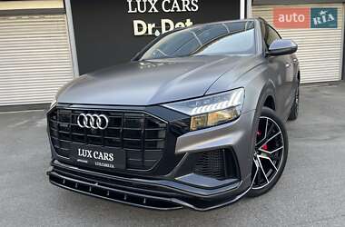 Внедорожник / Кроссовер Audi Q8 2018 в 