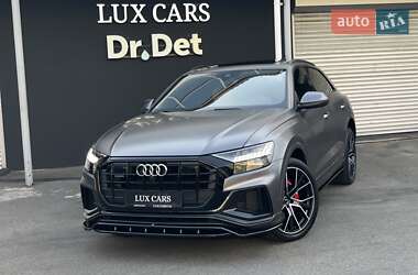 Внедорожник / Кроссовер Audi Q8 2018 в 