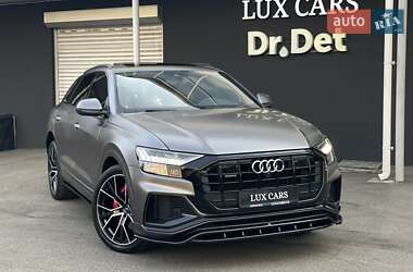Внедорожник / Кроссовер Audi Q8 2018 в 