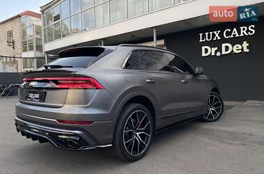 Внедорожник / Кроссовер Audi Q8 2018 в 