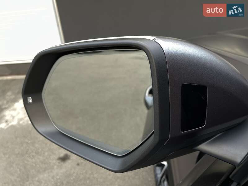 Внедорожник / Кроссовер Audi Q8 2018 в Киеве фото 44 Внедорожник / Кроссовер Audi Q8 2018 в Киеве