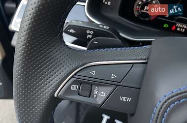 Внедорожник / Кроссовер Audi Q8 2018 в 