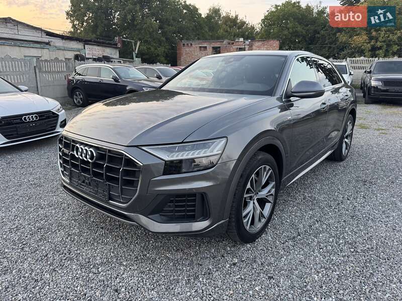Внедорожник / Кроссовер Audi Q8 2019 в Тернополе