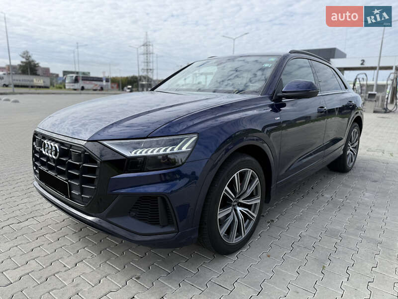 Внедорожник / Кроссовер Audi Q8 2019 в 