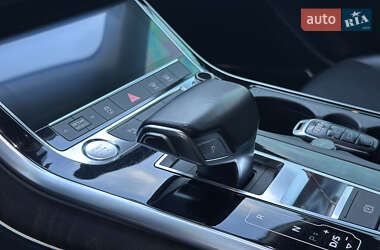 Позашляховик / Кросовер Audi Q8 2018 в  фото 20 Позашляховик / Кросовер Audi Q8 2018 в