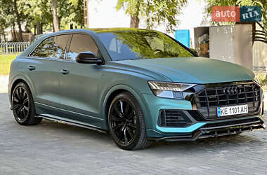 Внедорожник / Кроссовер Audi Q8 2018 в 