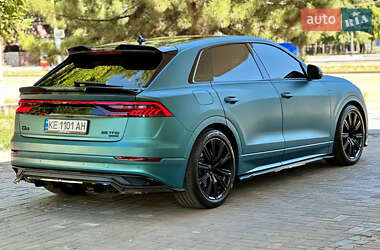 Внедорожник / Кроссовер Audi Q8 2018 в 