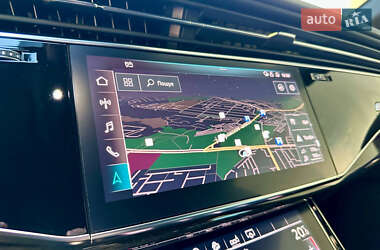 Внедорожник / Кроссовер Audi Q8 2018 в 