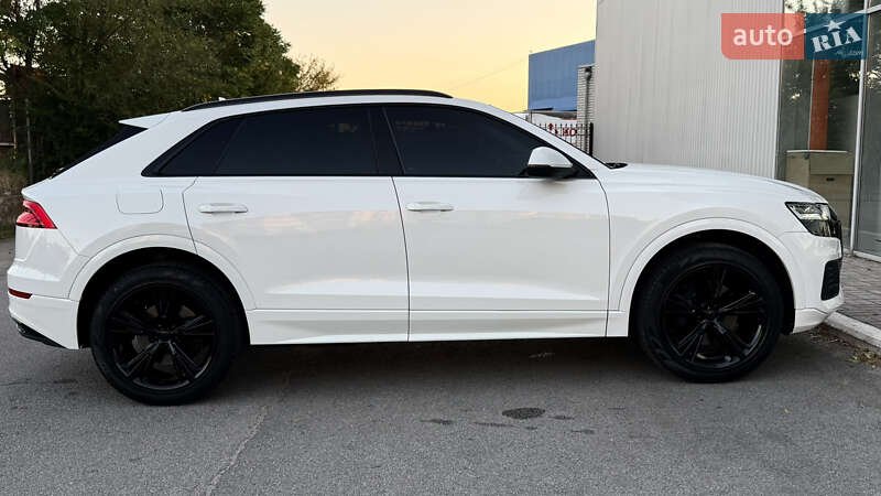 Внедорожник / Кроссовер Audi Q8 2019 в Запорожье