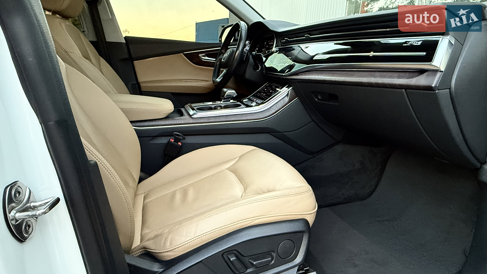 2019 Audi Q8 - мініатюра 31