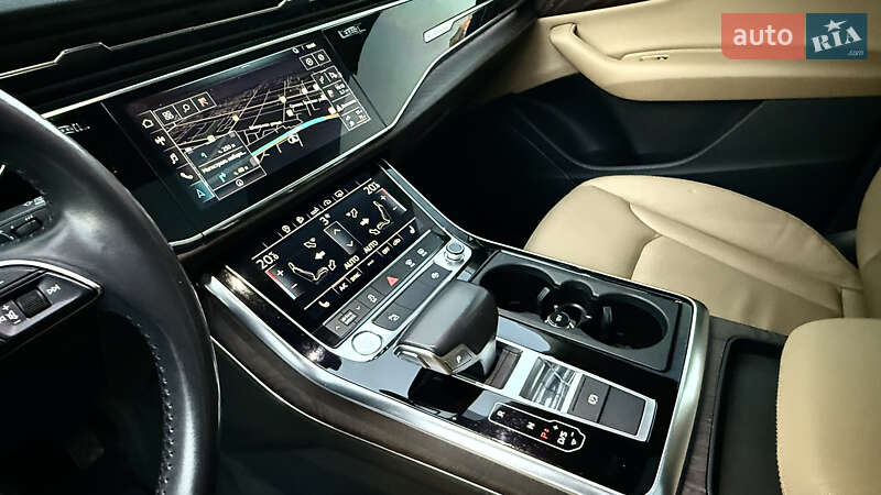 Внедорожник / Кроссовер Audi Q8 2019 в Запорожье