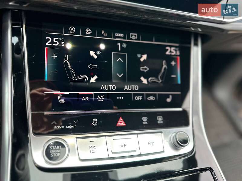 Внедорожник / Кроссовер Audi Q8 2021 в Киеве