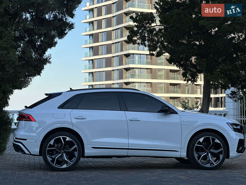 Позашляховик / Кросовер Audi Q8 2023 в Одесі