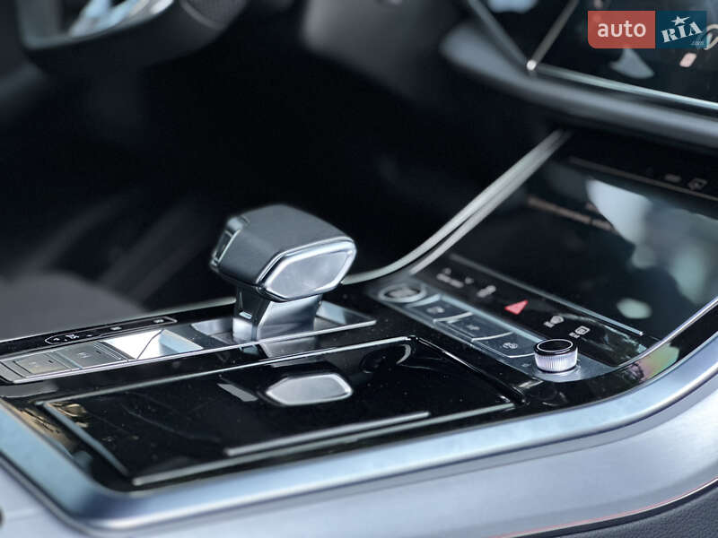 Позашляховик / Кросовер Audi Q8 2023 в Одесі