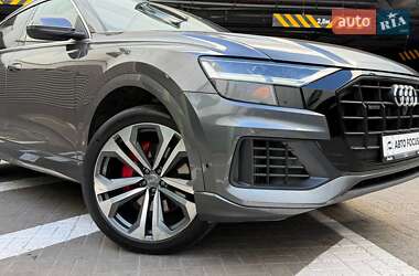Внедорожник / Кроссовер Audi Q8 2019 в 