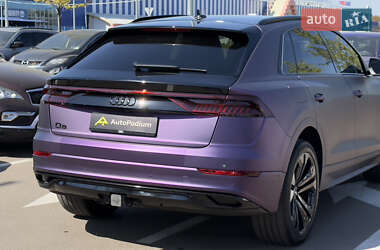 Внедорожник / Кроссовер Audi Q8 2021 в 