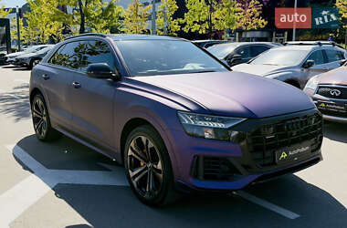 Внедорожник / Кроссовер Audi Q8 2021 в 
