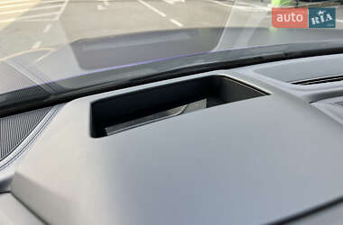 Внедорожник / Кроссовер Audi Q8 2021 в 