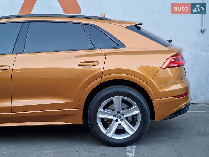 Внедорожник / Кроссовер Audi Q8 2019 в Одессе