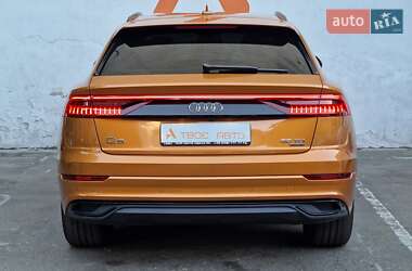 Внедорожник / Кроссовер Audi Q8 2019 в 