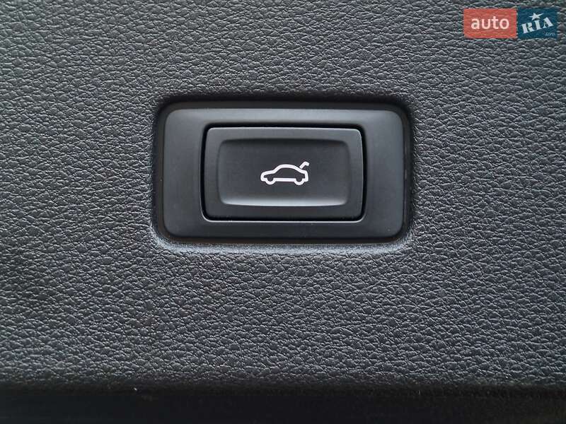 Внедорожник / Кроссовер Audi Q8 2019 в Одессе