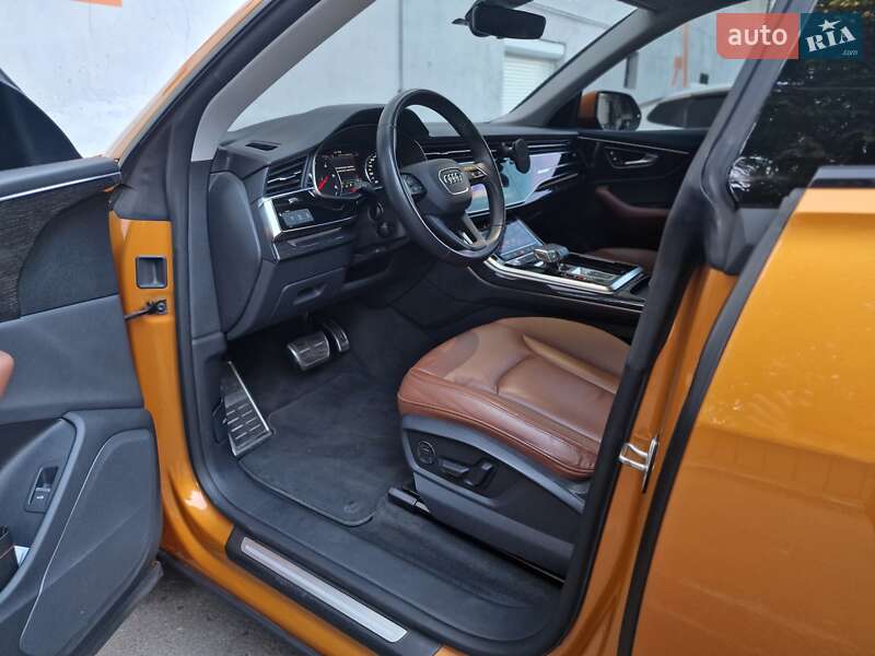 Внедорожник / Кроссовер Audi Q8 2019 в Одессе